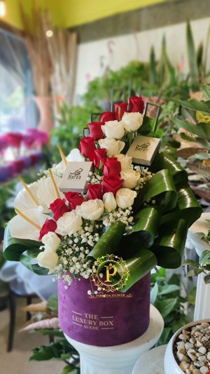 باکس گل گرد مخمل کد00149
