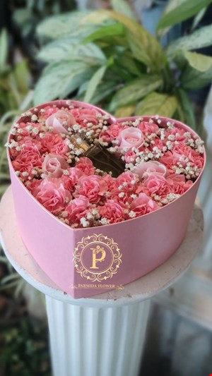 باکس گل  قلب کد00167