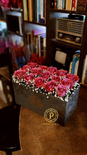 باکس گل مستطیل مخمل  کد00172